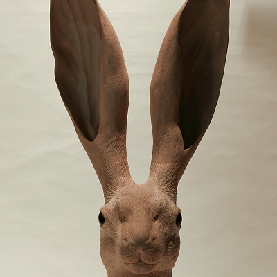 <em><strong>I can't hear you</strong></em>, 2017<br/> Wood - hand carved, 70 x 35 x 26 cm