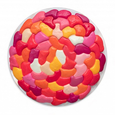 <em><strong>Aftertaste, 2020, Glass, mixed technique, acrylic paint, D 120 cm</strong></em>, 