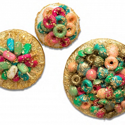 <em><strong>Addictions, Triptych, 2029, Mixed media, silicone, acrylic paint on canvas, D 40, 30, 20 cm</strong></em>, 