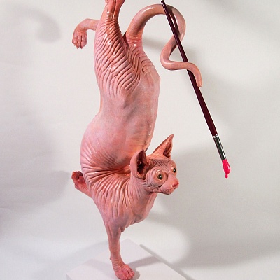 <em><strong>The State Of Art</strong></em>, 2014<br/> Wood - hand carved, painted, 90 x 50 x 28 cm