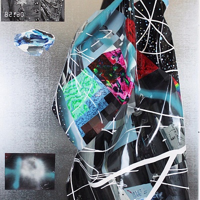 <em><strong>KV</strong></em>, 2016<br/> Аcrylic paint sheets, magnetic sheets and steel, 160 x 100 cm