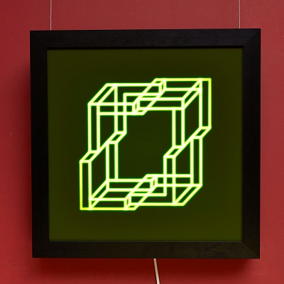 <em><strong>SQR;4 x2 v01, 2017, 45 x 45 x 8</strong></em>, 5cm, Green Krion and light<br/>